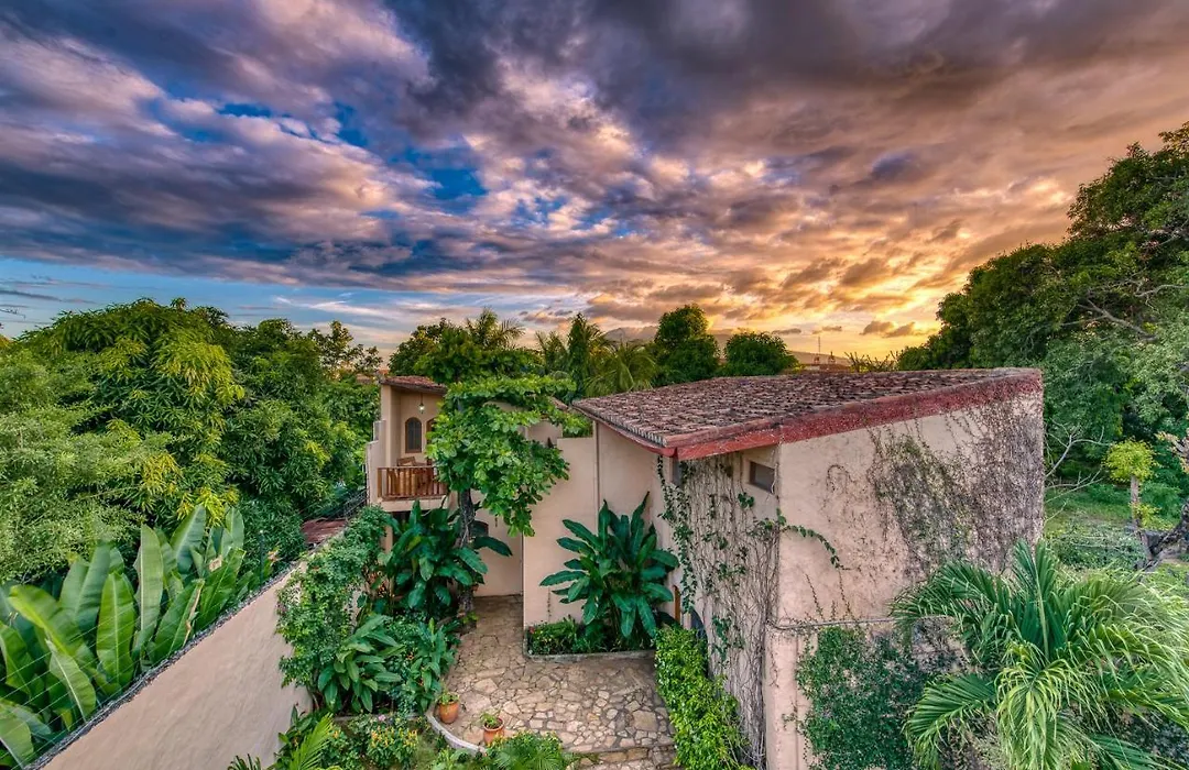 Boutique Hotel Secret Garden Granada-1